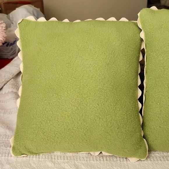 Handmade folk art birds on branch felt embroidered on decorative pillows earthy - Picture 7 of 9